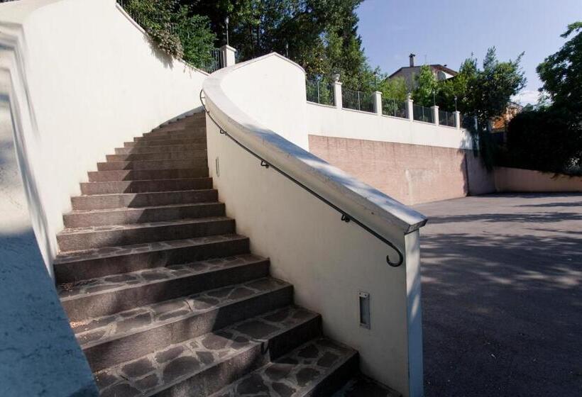 غرفة قياسية ثلاثية, B&b Casa Dei Grilli