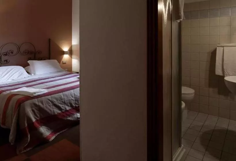 スタンダードトリプルルーム, Albergo Del Chianti