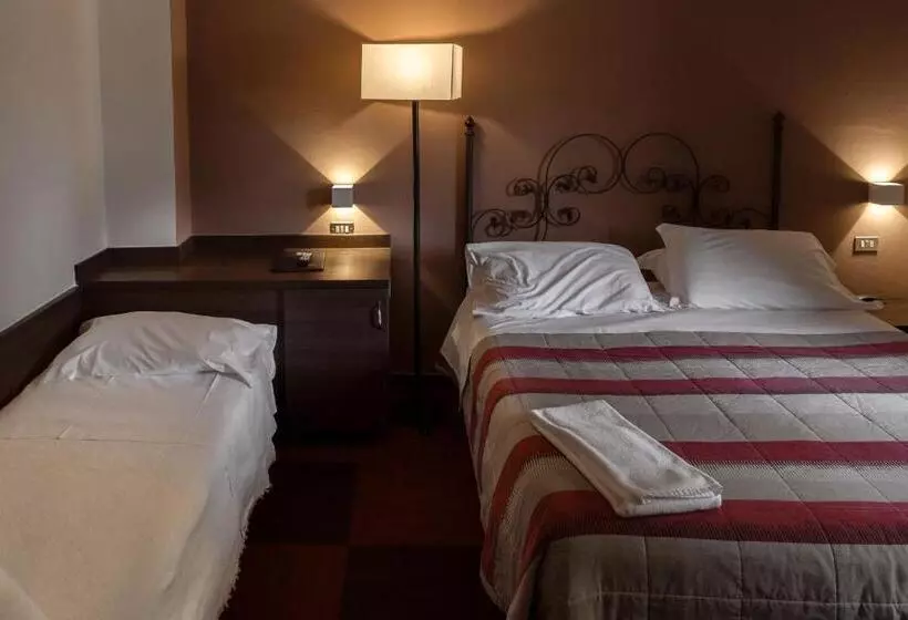 スタンダードトリプルルーム, Albergo Del Chianti
