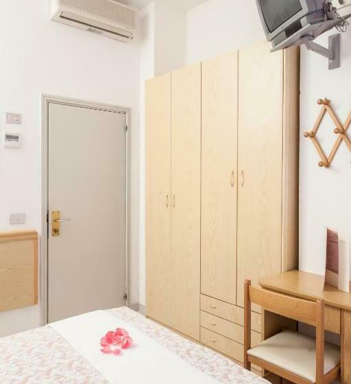 اتاق استاندارد, Cola Frontemare