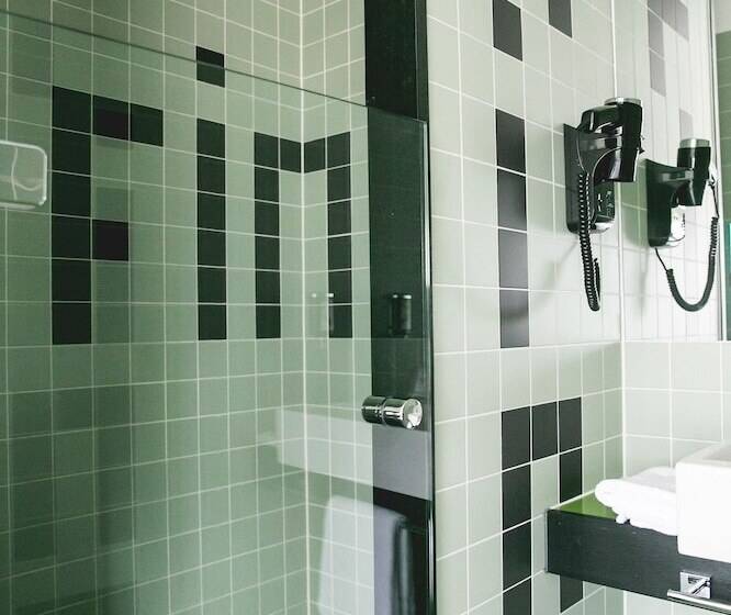 Номер Стандарт Индивидуальный, Finn