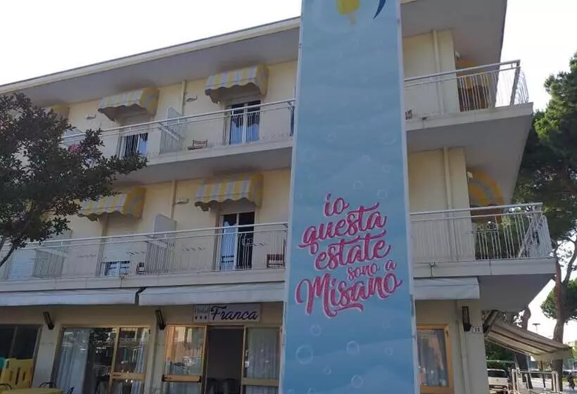 スタンダード４人部屋, Franca