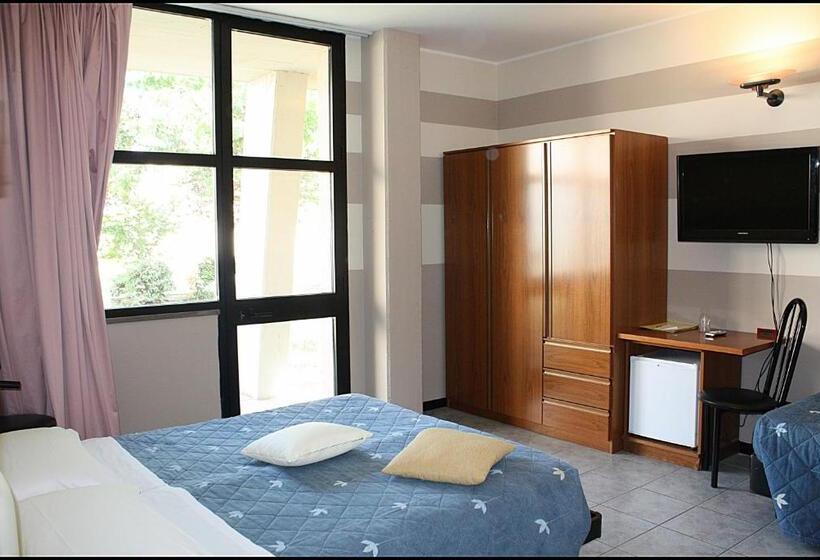 Номер Стандарт Трехместный, Giannina