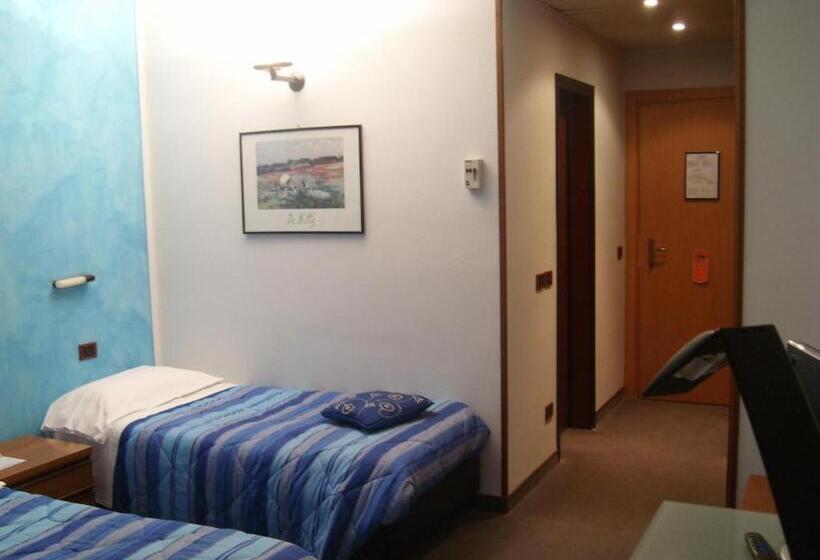 غرفة قياسية ثلاثية, Giannina