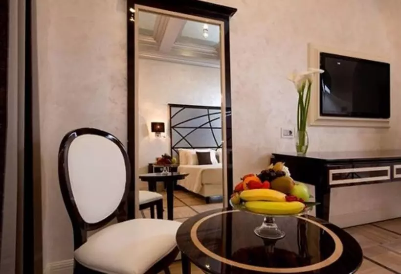 اتاق اجرایی سه نفره, Grand Hotel Da Vinci