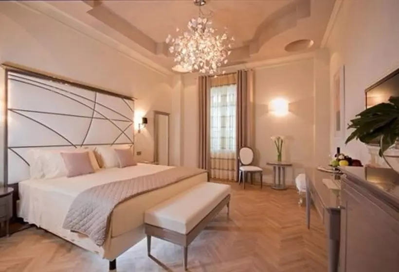 اتاق اجرایی سه نفره, Grand Hotel Da Vinci