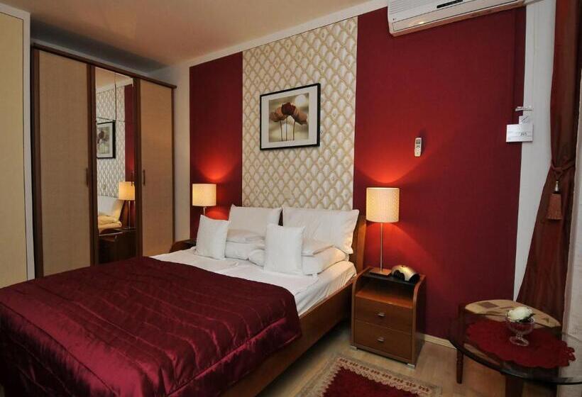 غرفة قياسية مطلّة علي البحر مزوَّدة بشُرفة, Haus Am Meer Cavtat