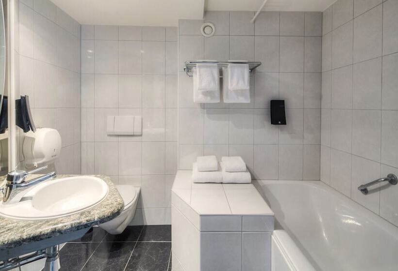 חדר משפחתי, Kasteel Doenrade