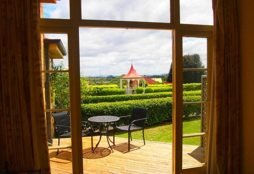 Люкс с гидромассажем, Manor Views Nz