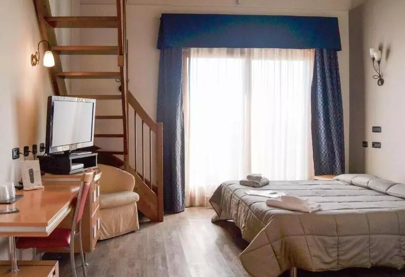 Junior Suite, Planet