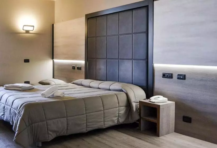 Habitació Triple Estàndard, Planet