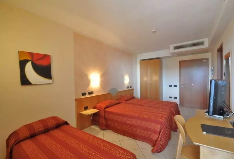 Habitació Triple Estàndard, Planet