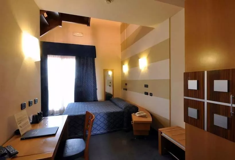 Junior Suite, Planet