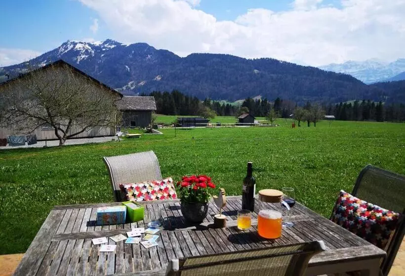 2ベッドルームアパートメント, Schweizer Hof