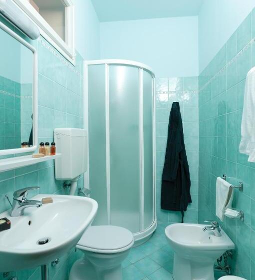 اتاق استاندارد چهار تخته, Vallechiara