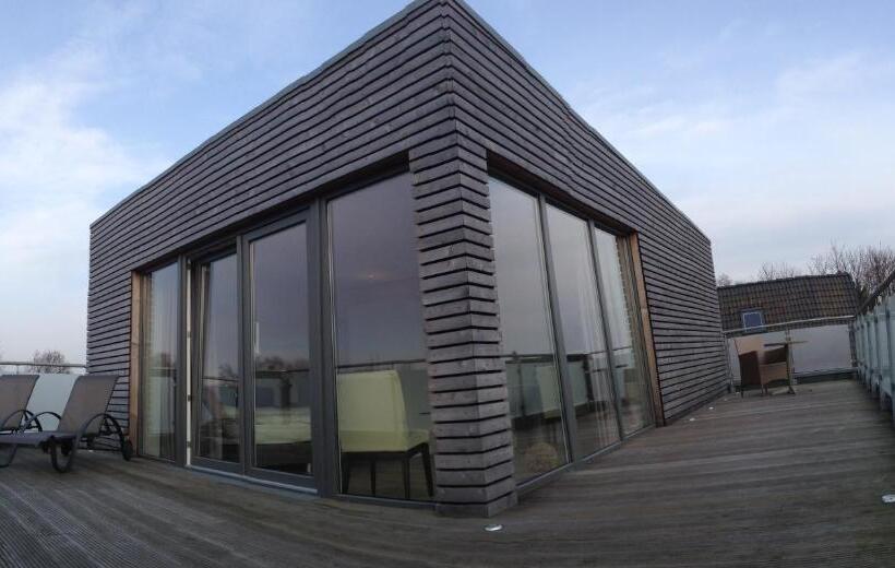 إستوديو قياسى مزودة بتراس, Insel Pension