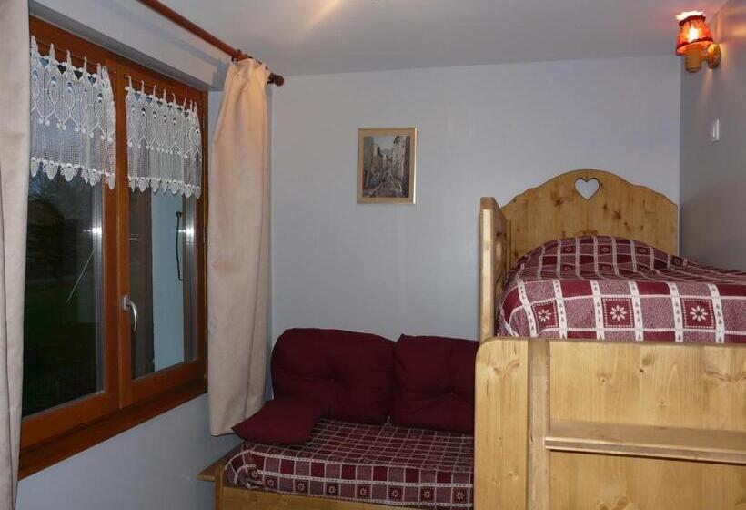 スタンダード4人部屋, Auberge Des Montauds