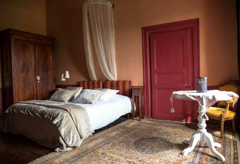 Superior room with lake view, Château De La Motte Beaumanoir