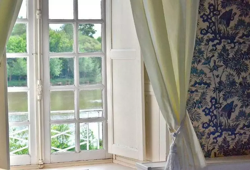 レイクビュースタンダードルーム, Château De La Motte Beaumanoir