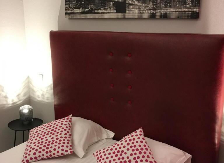 חדר סופריור, Dorele