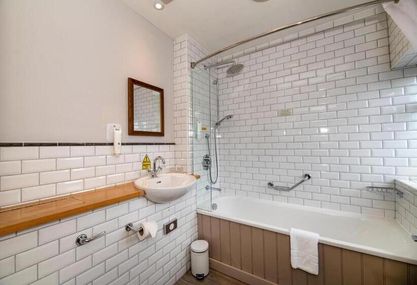 스탠다드 룸, Greswolde Arms By Chef & Brewer Collection