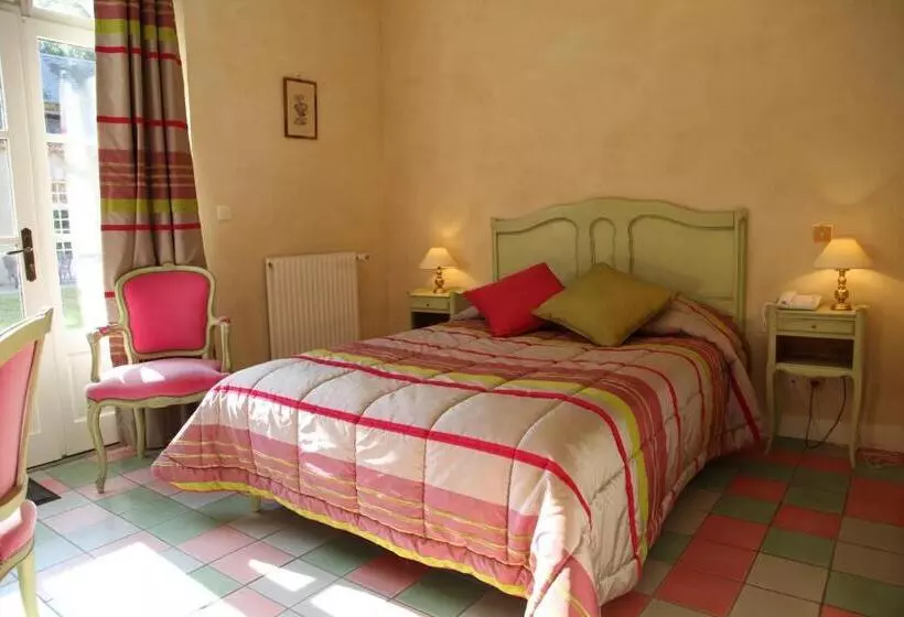 スタンダードルーム, Hostellerie Du Chateau Les Muids