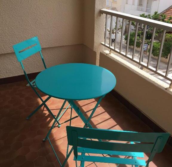 غرفة قياسية رباعية, Alcyon