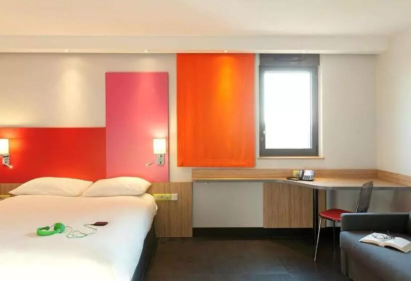 Standard Kolmen Hengen Huone, Ibis Styles Romans Valence Gare Tgv