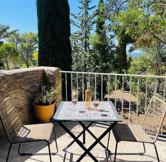 Номер Стандарт, Le Mas Des Collines