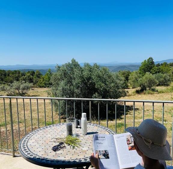 Номер Deluxe, Le Mas Des Collines