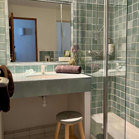 Номер Стандарт Вид на Сад, Le Mas Des Collines