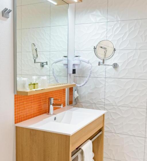 חדר סטנדרט לשלושה, Logis Grand Hôtel Des Bains