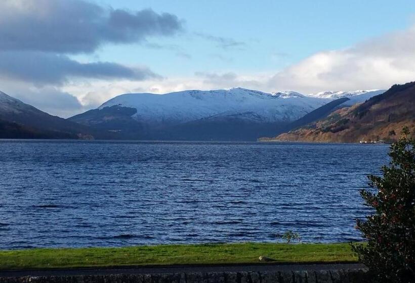 غرفة قياسية, The Four Seasons