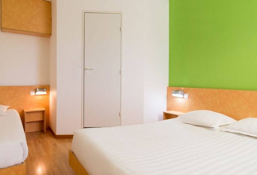 スタンダードトリプルルーム, The Originals Access, Hôtel Saintflour