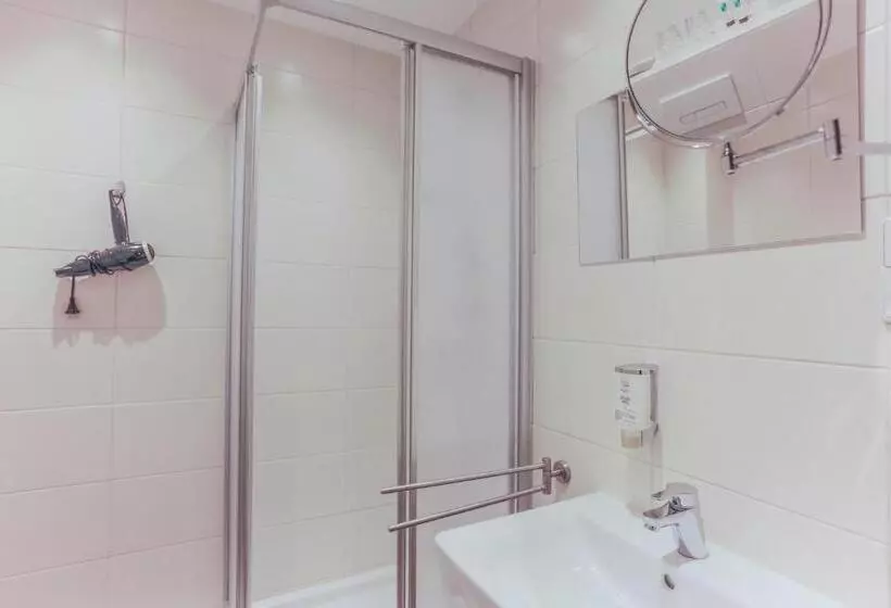 Comfort Single Room, & Restaurant ,,zur Alten Oder In Frankfurt Oder