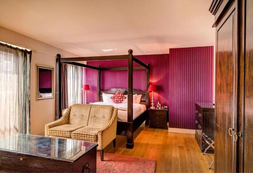 キングサイズベッドのスーペリアルーム, The Varsity Hotel & Spa