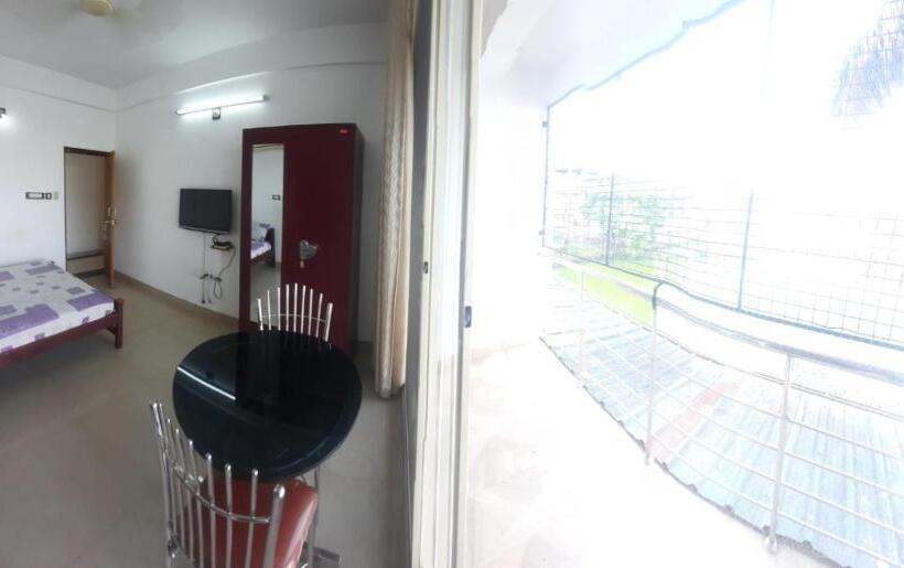 带1个卧室的带阳台的公寓, Green Garden Apartments