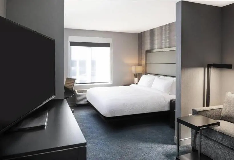 キングサイズベッドのスイートルーム, Fairfield Inn & Suites By Marriott Boston Logan Airport/chelsea
