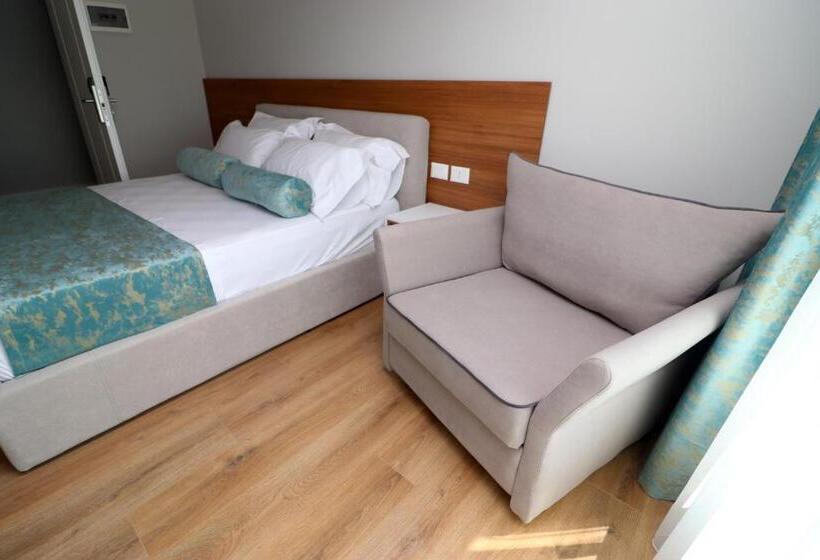 חדר סטנדרטי לשלושה עם נוף, Vila Elarad