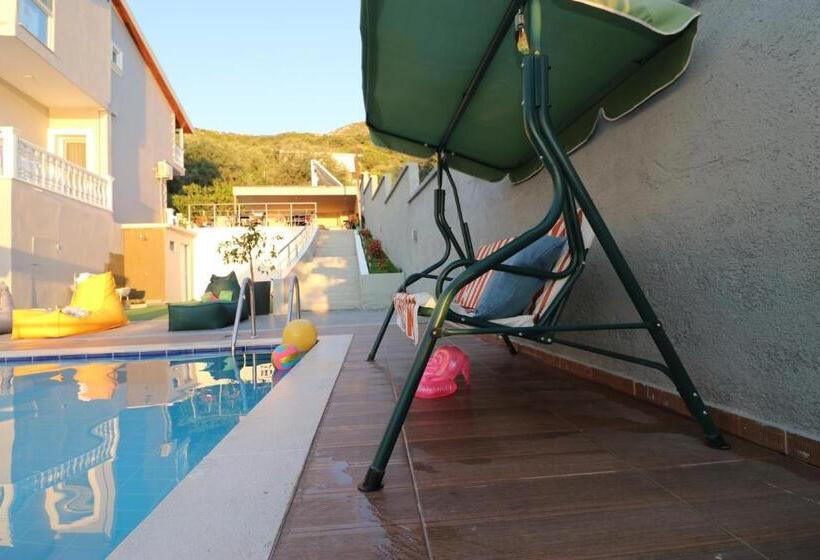 חדר סטנדרטי לשלושה עם נוף, Vila Elarad