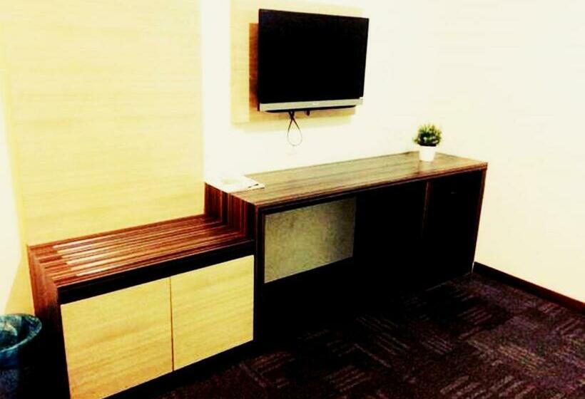 جناح عائلي, Sara S Inn Shah Alam