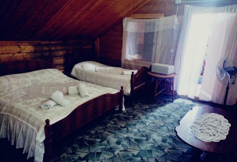 패밀리 룸, Guest House Astrit Villi