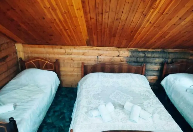ファミリールーム, Guest House Astrit Villi