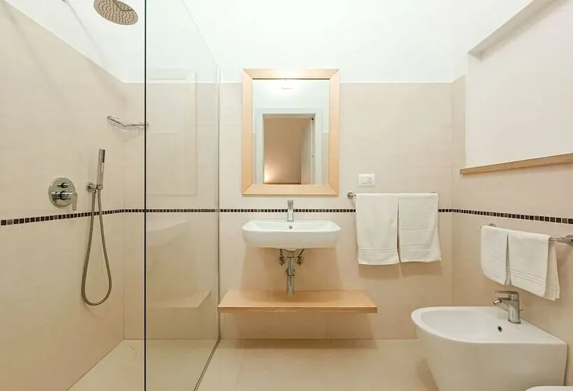 Superior Kolmen Hengen Huone, Ammarèa B&b