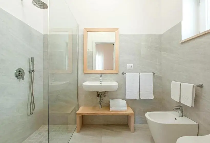 Superior Neljän Hengen Huone, Ammarèa B&b