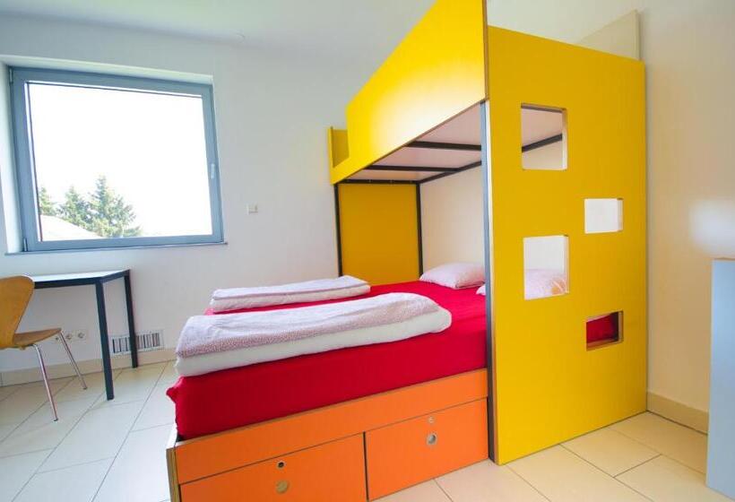 اتاق استاندارد با سرویس بهداشتی مشترک, Simbol Rooms With Free Private Parking