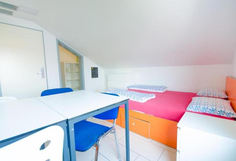 استودیوی استاندارد, Simbol Rooms With Free Private Parking