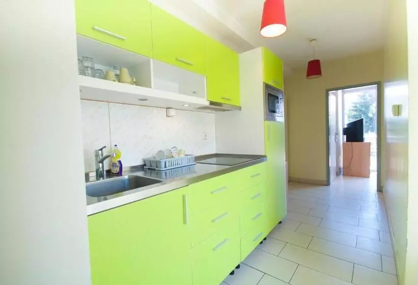 Bed in Shared Room with Shared Bathroom, Simbol Rooms With Free Private Parking