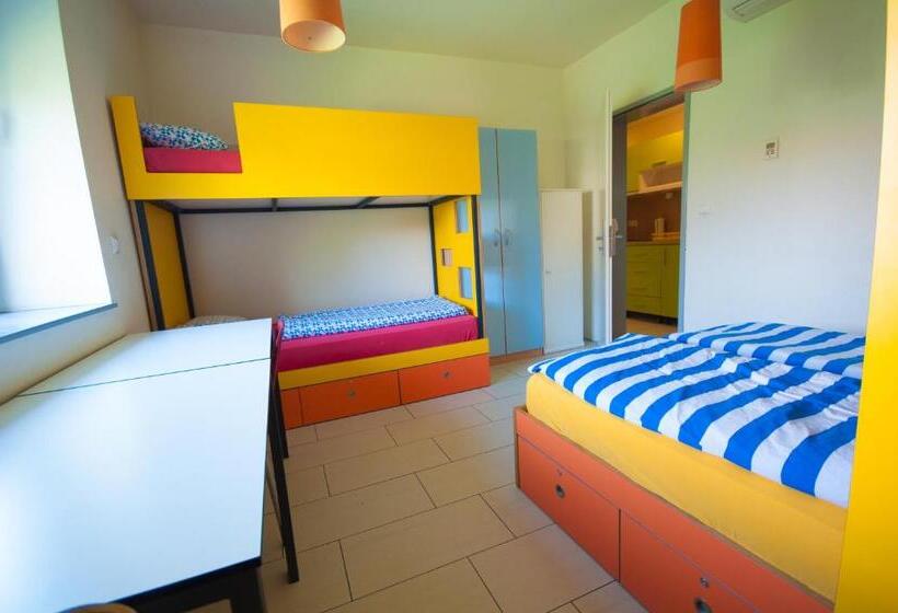 Bed in Shared Room with Shared Bathroom, Simbol Rooms With Free Private Parking