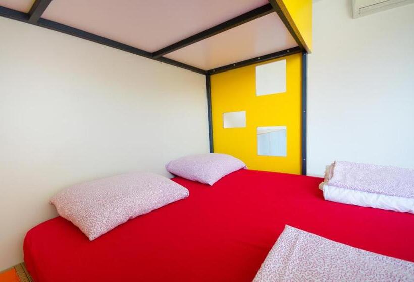 اتاق استاندارد سه تخته با سرویس بهداشتی مشترک, Simbol Rooms With Free Private Parking